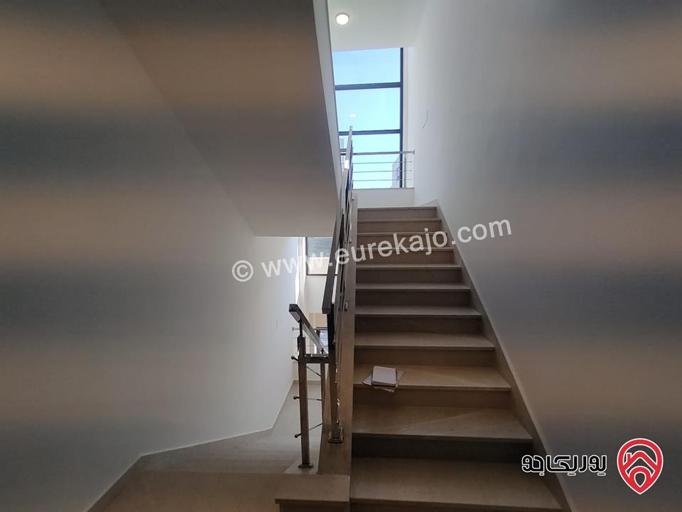 شقق حديثة 215 متر للبيع في عمان - حي الصحابة رجم عميش  