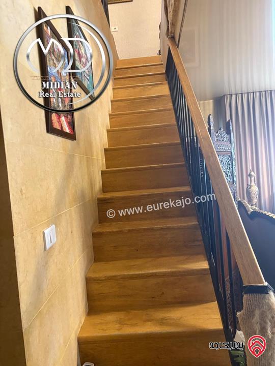 شقة دوبلكس للبيع طابق اخير مع روف في عمان - حي الصحابة مساحة 260م مع تراسات تشطيبات ديكورات عصرية فاخرة اطلالة رائعة