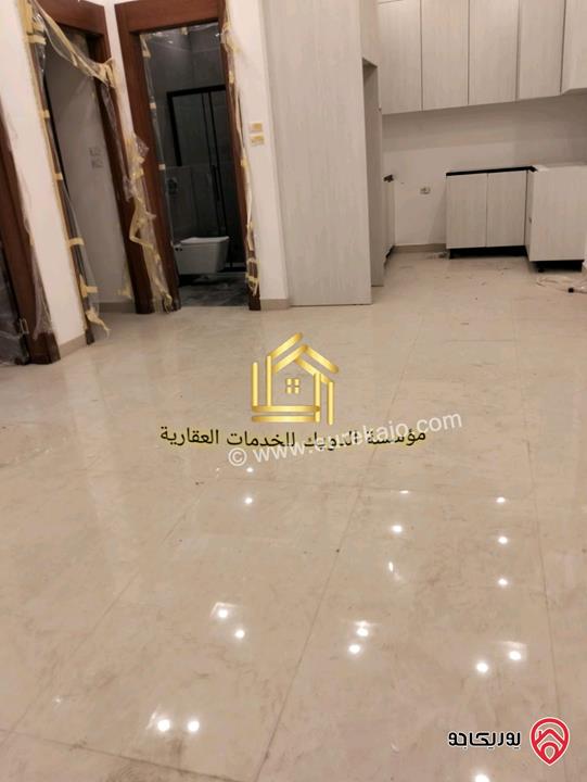 شقة جديدة لم تسكن مساحة 100م طابق ثاني للايجار في عمان - عبدون