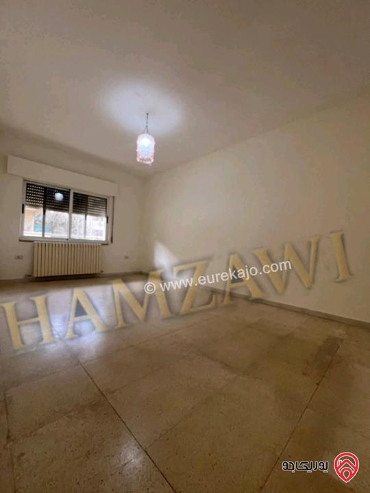 شقة ديلوكس طابق اول مساحة 230م للايجار في عمان - خلدا