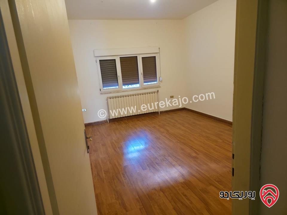 شقة مساحة 173م طابق أول للايجار في عمان - ام السماق 