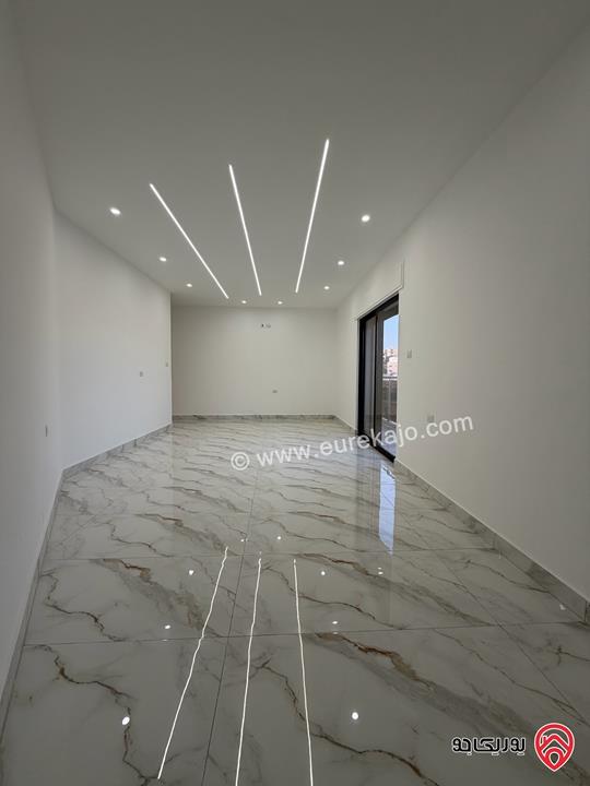 شقة طابق ارضي مساحة 170م مع ترس وكراج 100م للبيع في عمان - ضاحية الاستقلال