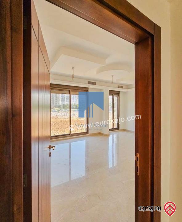 شقة طابقية طابق اول 223م تشطيب سوبر ديلوكس للبيع في عمان - دير غبار