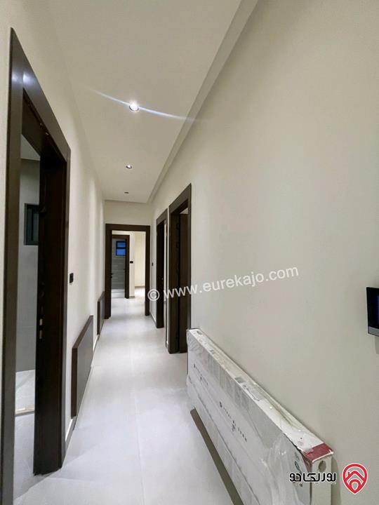 شقة طابق ثالث دوبلكس مساحة 220م لم تسكن بعد للايجار في عمان - حي الصحابة 