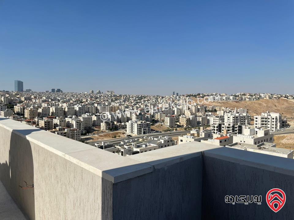 شقة للبيع في عمان - دير غبار طابق اخير مع روف مساحة البناء 180م ومساحة الترس 80م