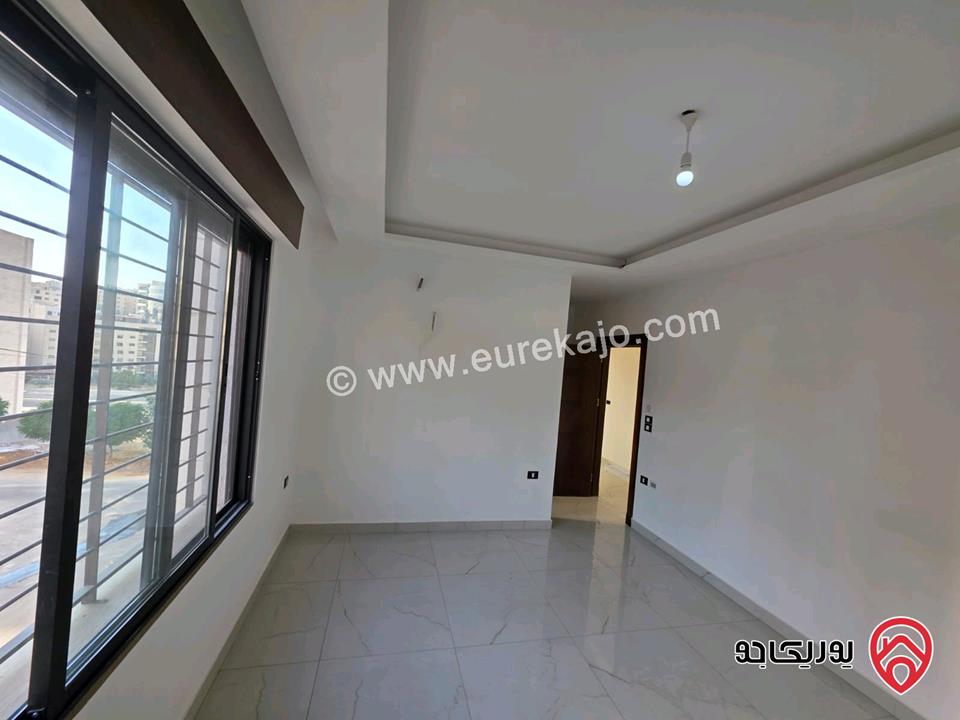 شقة فاخرة جديدة 248م² طابق اول للبيع في عمان - دير غبار | 4 غرف نوم | Smart Home | تدفئة أرضية | ترس وإطلالة مميزة