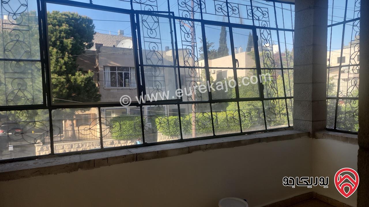 شقة فارغة طابق أول مساحة 90م للإيجار من المالك في عمان - جبل اللويبدة قرب المتحف الوطني الأردن