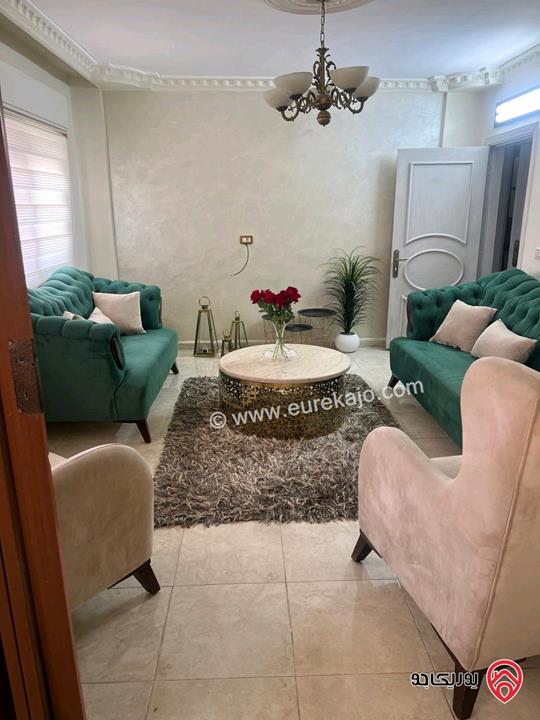 شقة مساحة 135م طابق رابع للبيع المستعجل في اربد