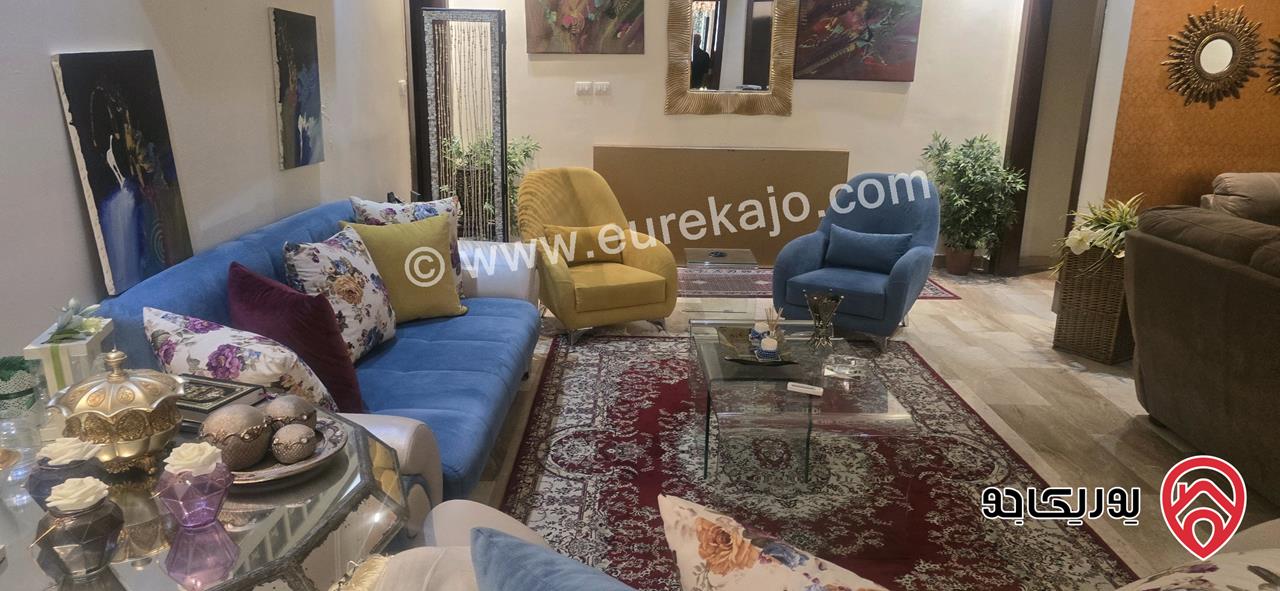 شقة ارضية مساحة 351م و حديقة وتراسات 350م للبيع في عمان - الرابية