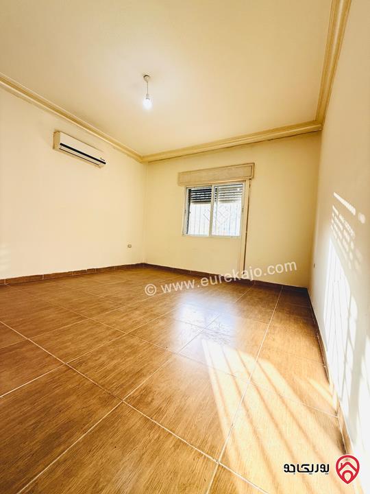 شقة ارضية مساحة 170م داخلي و 35م خارجي للبيع في عمان - طبربور 