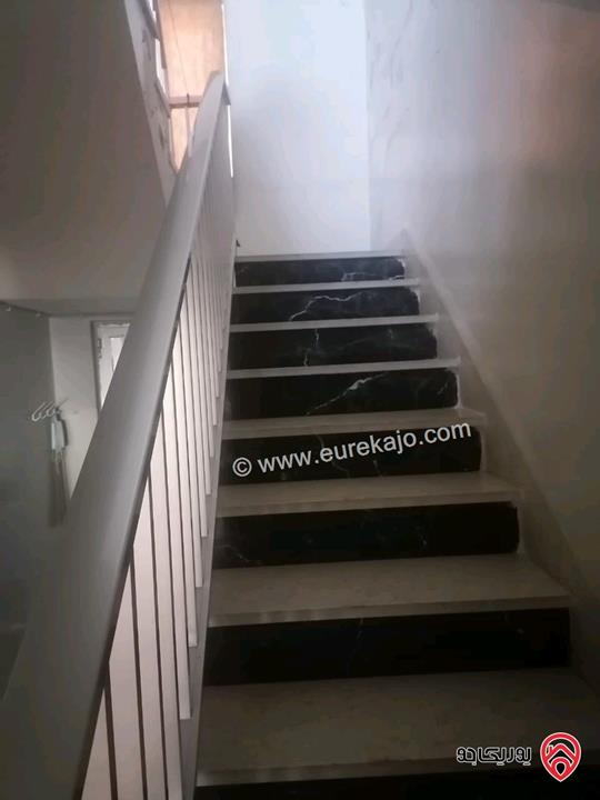 منزل طابقين مساحة 220م على أرض 320م للبيع في عمان - جبل التاج إشارات التاج والجوفة