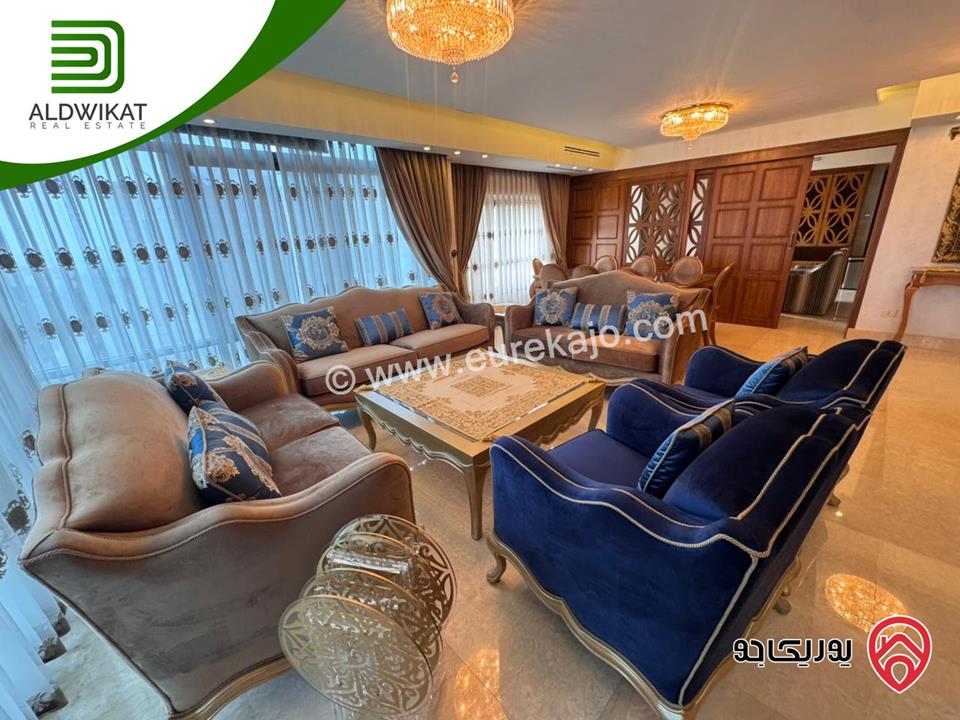 شقة للبيع في عمان - عبدون طابق اخير مع روف مساحة البناء 300م ومساحة الترس 50م موقع مميز