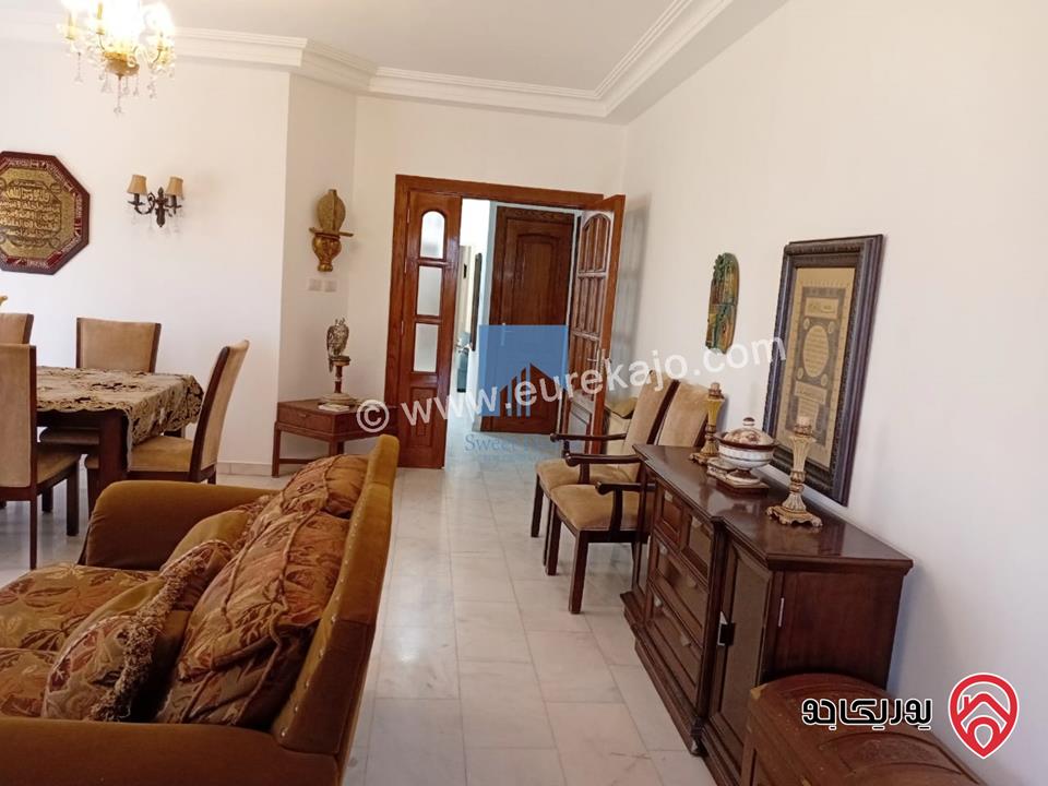 شقة أرضية مساحة 185م مع ترس 30م تشطيب سوبر ديلوكس للبيع في عمان - تلاع العلي