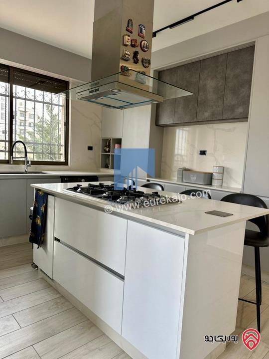 شقة طابقية طابق ثاني 185م تشطيب سوبر ديلوكس للبيع في عمان - خلدا