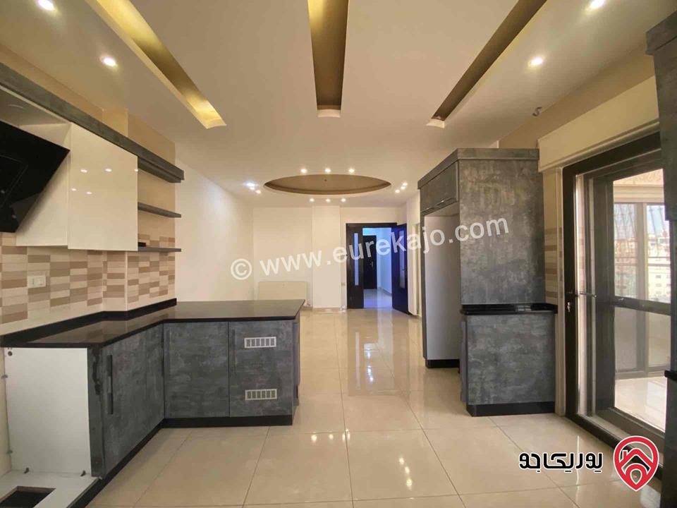 شقة مساحة 185م طابق ثالث للايجار في عمان- مرج الحمام ذات اطلالة رائعة قرب دوار البكري شارع الشجر