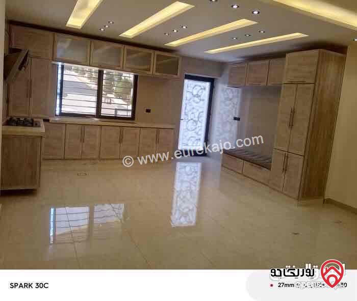 شقة أرضية مساحة 165م داخلي و 100م خارجي للايجار في عمان - البنيات 