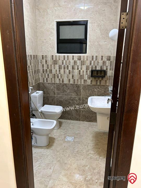 شقة طابق أول مساحة 196م للبيع في عمان - مرج الحمام 