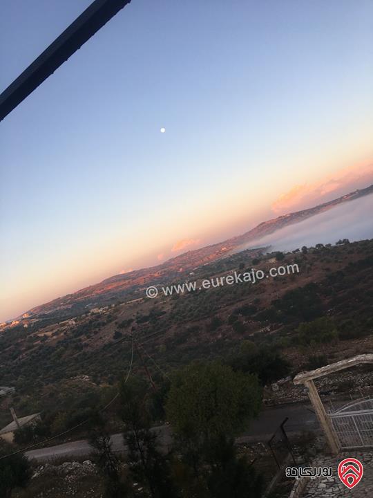 مزرعة مساحة الأرض 4 دونم و 860م والبناء 400م للبيع في اربد - النعيمه