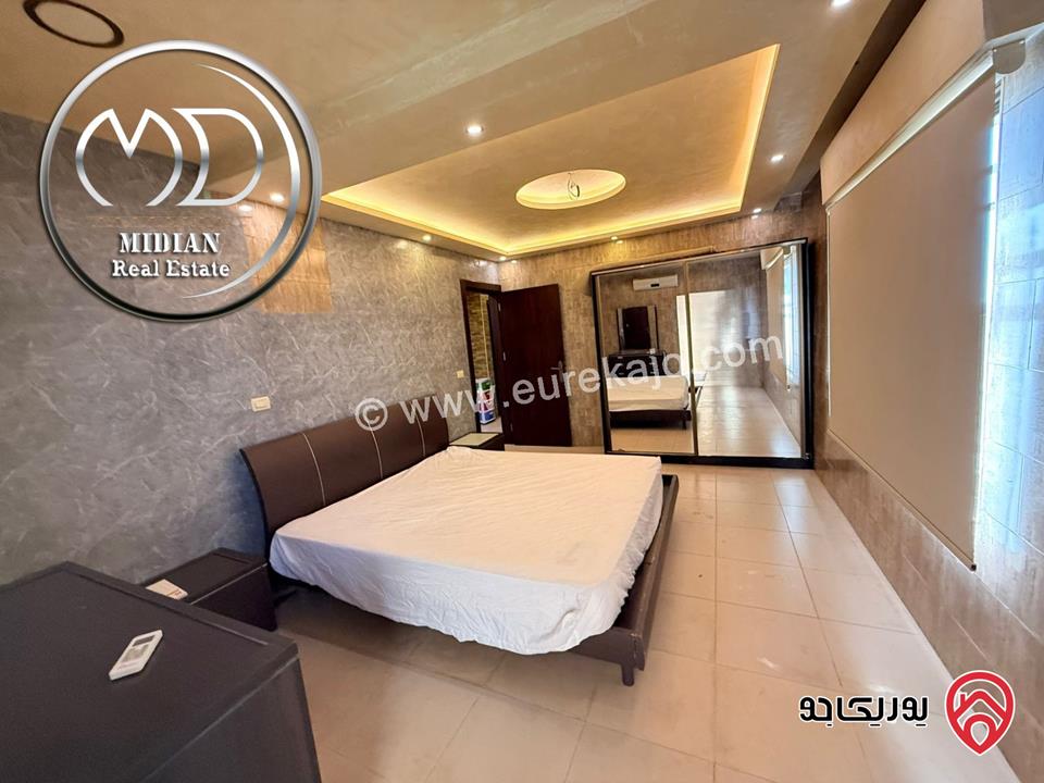 رووف مفروش للايجار في عمان - خلدا مساحة 120م تشطيبات و فرش سوبر ديلوكس اطلالة جميلة بسعر مميز