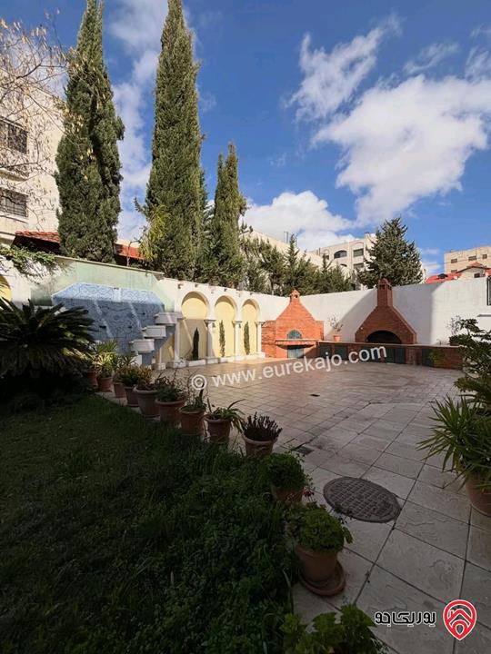 فيلا مساحة 850م على أرض 1081م للبيع في عمان - الجبيهة