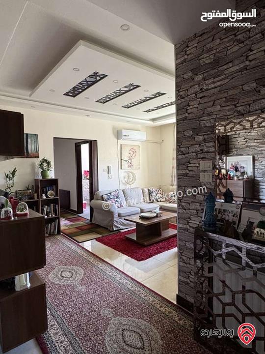 شقة طابق ثالث مساحة 190م بموقع وتصميم مميز جدا للبيع في عمان - ضاحية الرشيد