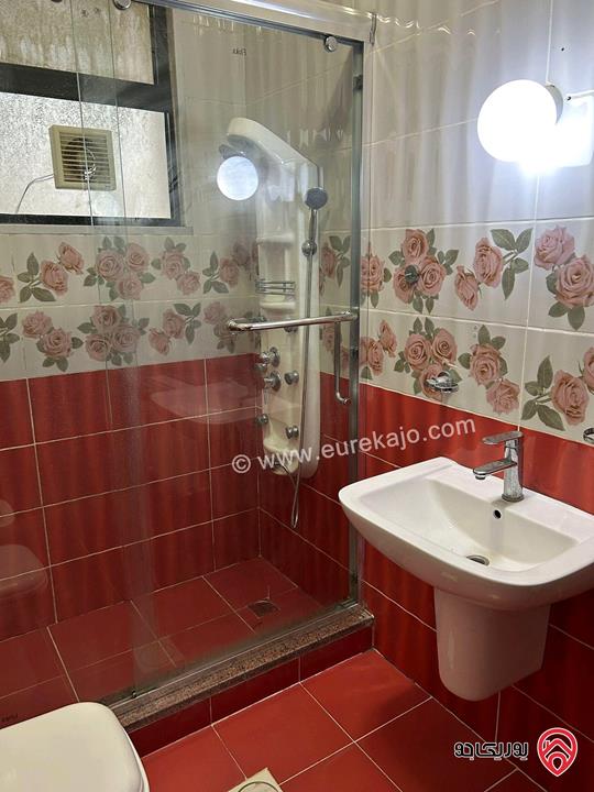 شقة طابق أول مساحة 196م للبيع في عمان - مرج الحمام 