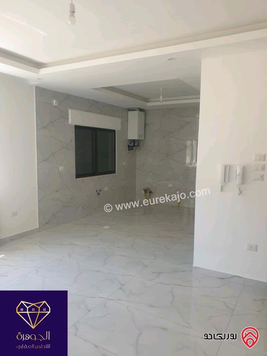شقة طابق اخير مع روف دوبلكس فاخر مساحة 200م لم يسكن للبيع في عمان - تلاع العلي 