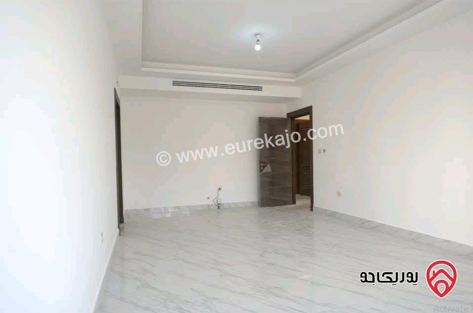 شقة دوبليكس طابق اخير مع رووف مساحة 450م للبيع في عمان - خلدا