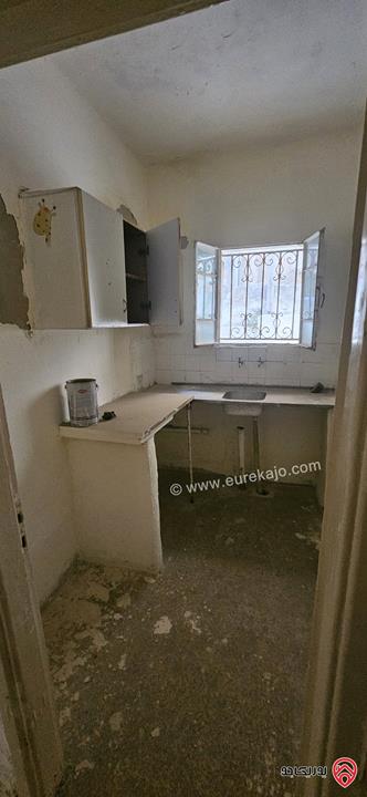 عمارة على أرض 250م للبيع في عمان - جبل النزهة