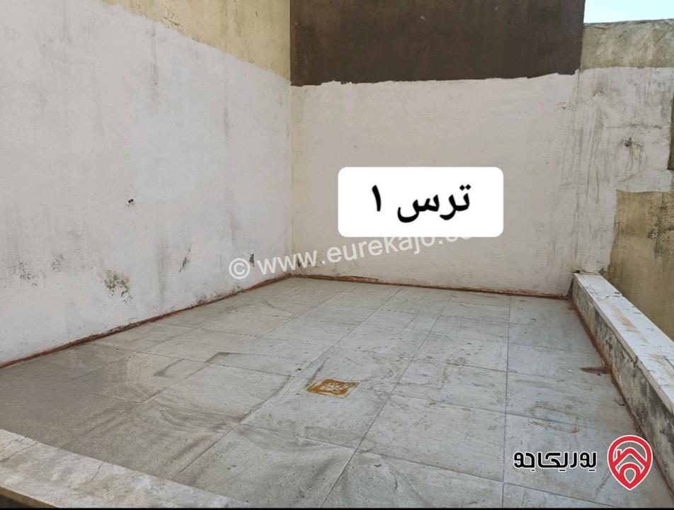 شقة شبه أرضية مساحة 128م داخلي و 70م خارجي للبيع في عمان - الياسمين منطقة ربوة عبدون من المالك مباشرة