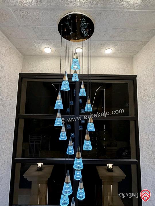 شقة ارضية فخمة مساحة 145م داخلي و 70م خارجي للبيع في عمان - الجاردنز