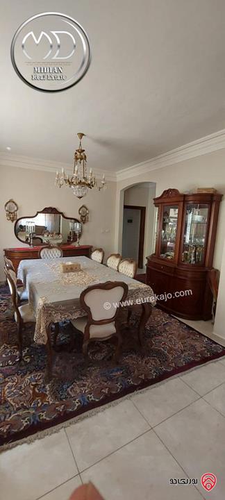 شقة ارضية مفروشة للايجار في عمان - الجاردنز مساحة 180م مع ترس و حديقة 200م تشطيبات و فرش سوبر ديلوكس