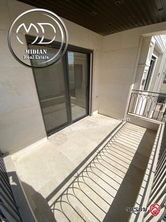 شقة دوبلكس جديدة فارغة للايجار في عمان - ضاحية النخيل طابق اخير مع روف مساحة 250م مع تراسات تشطيبات و ديكورات عصرية فاخرة