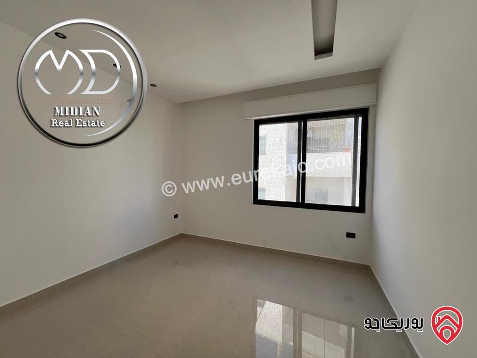 شقة دوبلكس طابق اخير مع روف للبيع في عمان - الظهير مساحة 180م مع ترس اطلالة رائعة بسعر مميز