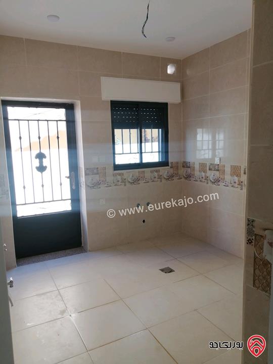 شقة طابق أرضي مساحة 110م للبيع في العقبة - منطقة التاسعة أهالي