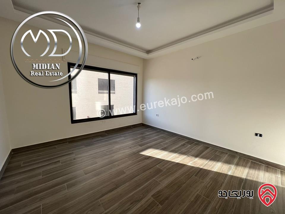 شقة دوبلكس طابق اخير مع روف مساحة 255م للبيع في عمان - عبدون