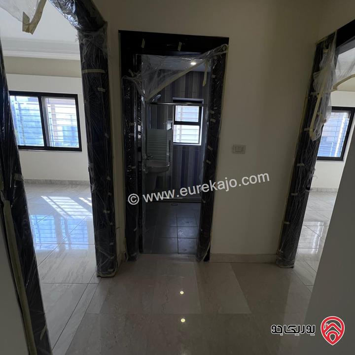 شقة شبه أرضية مساحة 188م داخلي و 165م خارجي للبيع في عمان - ضاحية النخيل