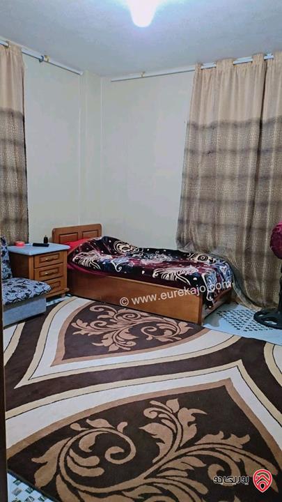 منزل طابقين مساحة الارض 860م ومساحة البناء 440م مرخص للبيع في عمان - خريبة السوق العلكومية 