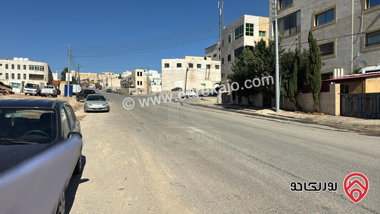 مجمع صناعات خفيفة استثماري على أرض 1494م للبيع في عمان - أبو علندا / على شارع رئيسي عريض