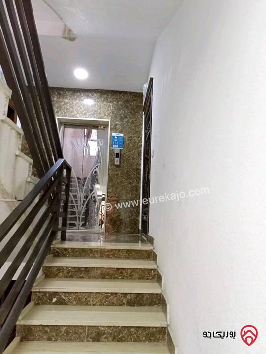 شقة طابق أول مساحة 150م للبيع في الزرقاء - البتراوي