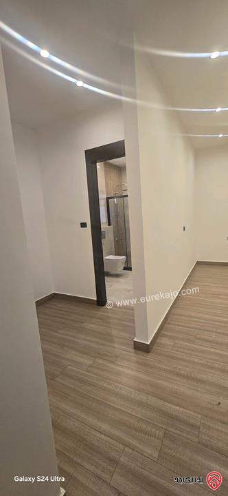 شقة أرضية مساحة 190م داخلي و 40م خارجي للبيع في عمان - مرج الحمام 