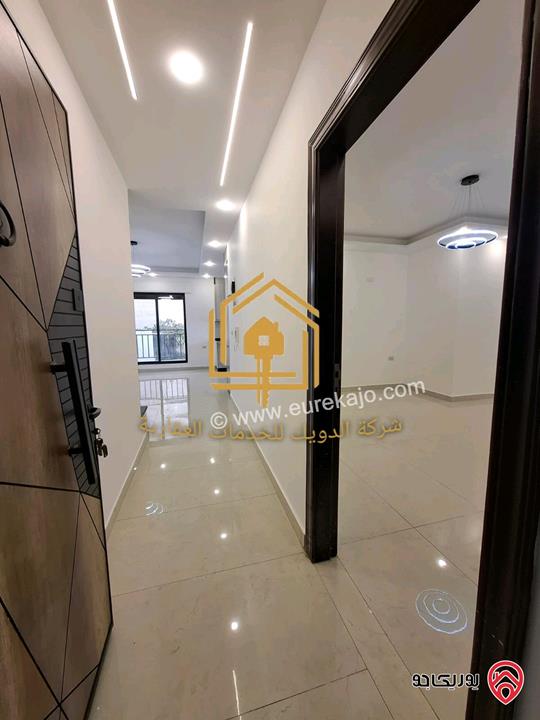 شقة جديدة لم تسكن طابق ثاني مساحة 150م للإيجار في عمان - الجندويل 