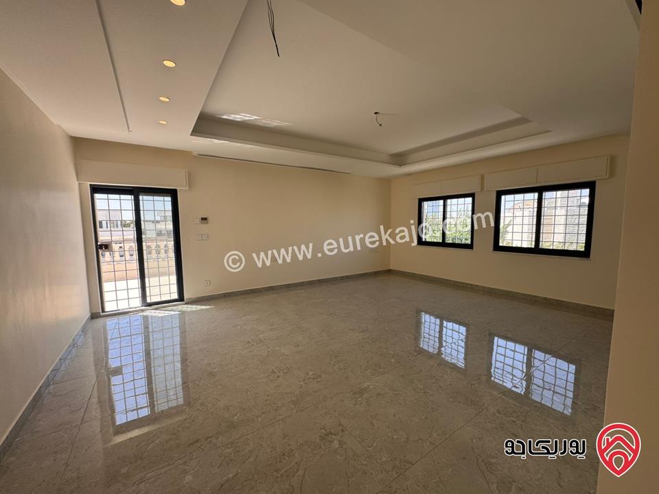 فيلا مستقلة للبيع في عمان - عبدون مساحة الارض 1350 م والبناء 1000م ، الحديقة 400م ، الترس 200م بالقرب من السفارة الامريكية موقع مميز 