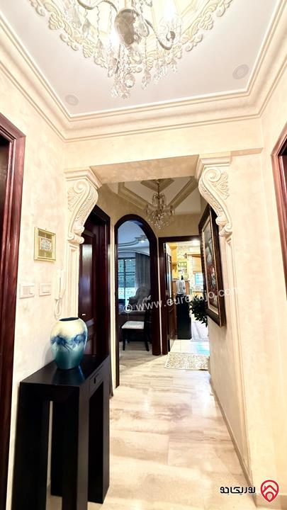 شقة مفروشة مساحة 210م طابق أول للبيع في عمان - الجبيهة