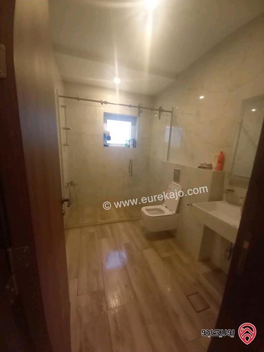 فيلا مساحة 500م على أرض 1900م للبيع في عمان - منطقة ام الدنانير 