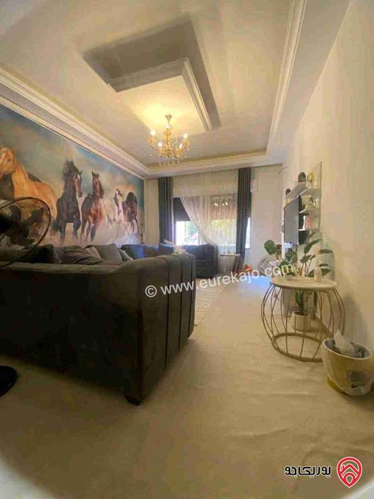 شقة ديلوكس طابق أرضي معلق مساحة 130م للبيع في عمان - ام السماق 