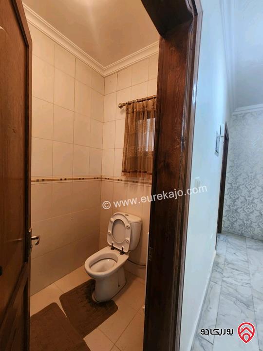 شقة طابق ثالث مساحة 175م للبيع في عمان - خلدا