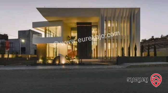 قصر مساحة 1500م على أرض 1800م للبيع في عمان - دابوق