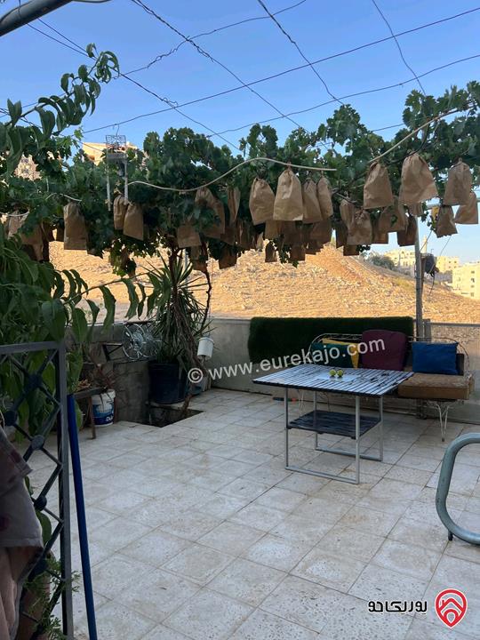 منزل مساحة 350م على أرض 500م للبيع في عمان - طبربور ابو عليا