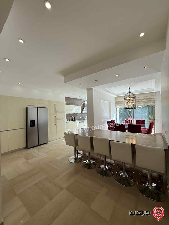 شقة أرضية ضمن كومباوند مساحة 180م مفروشة للبيع في عمان - عبدون - شارع القاهرة